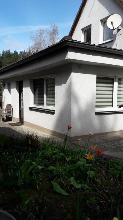 Ferienhaus Im Gruenen/Monteurzimmer Oranienburg Extérieur photo